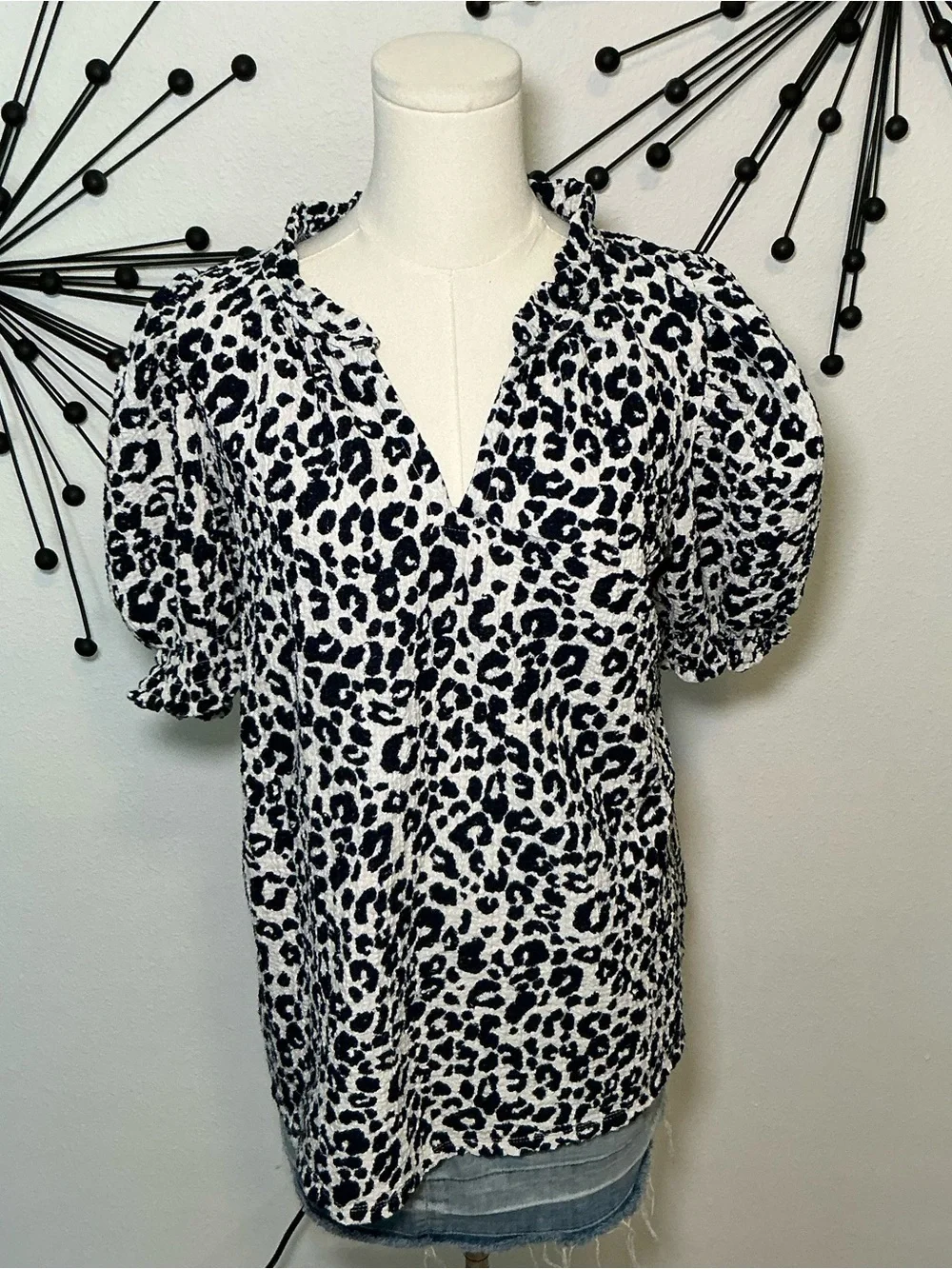 LOFT Leopard Print Puff Sleeve Textured Blouse Size Medium